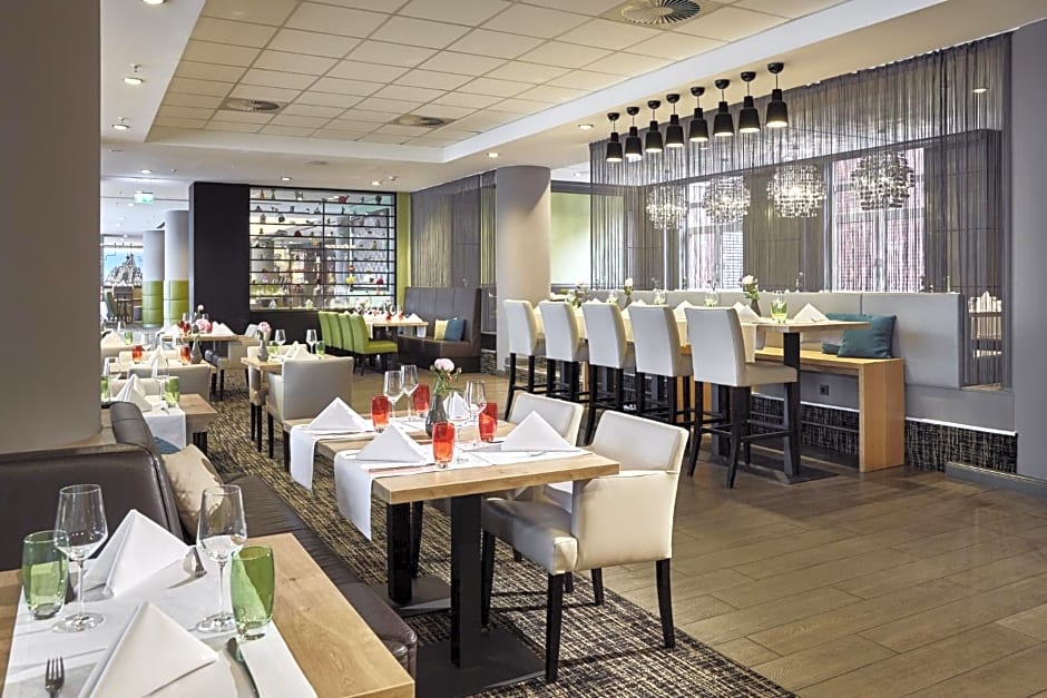 Lindner Hotel Cologne City Plaza, part of JdV by Hyatt