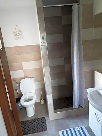 Quadruple Room with Private Bathroom