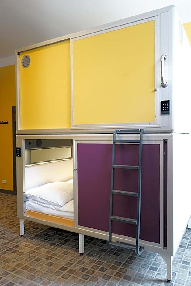 Five Elements Hostel