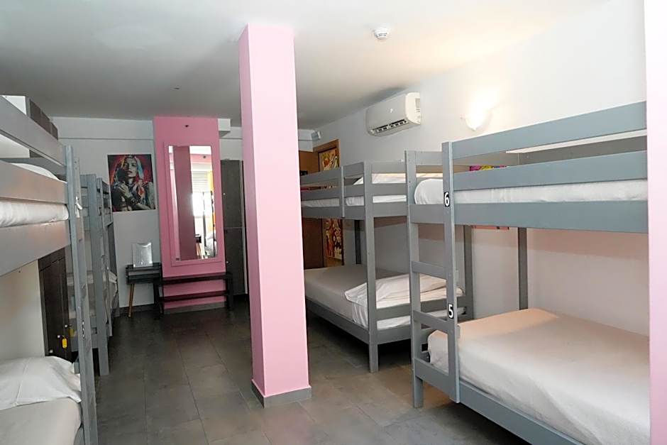 New Art Hostel - Albergue Juvenil