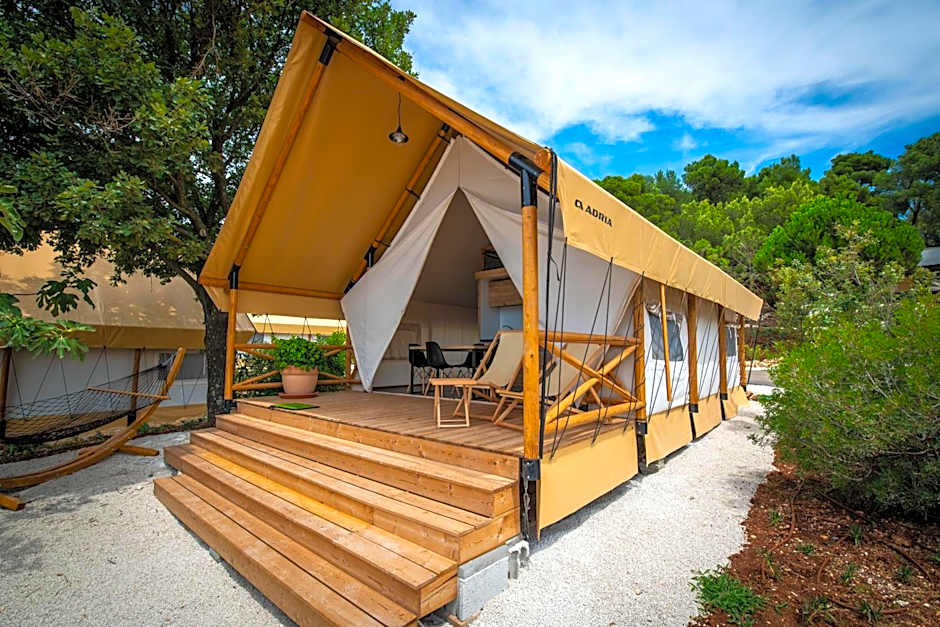 Arena One 99 Glamping