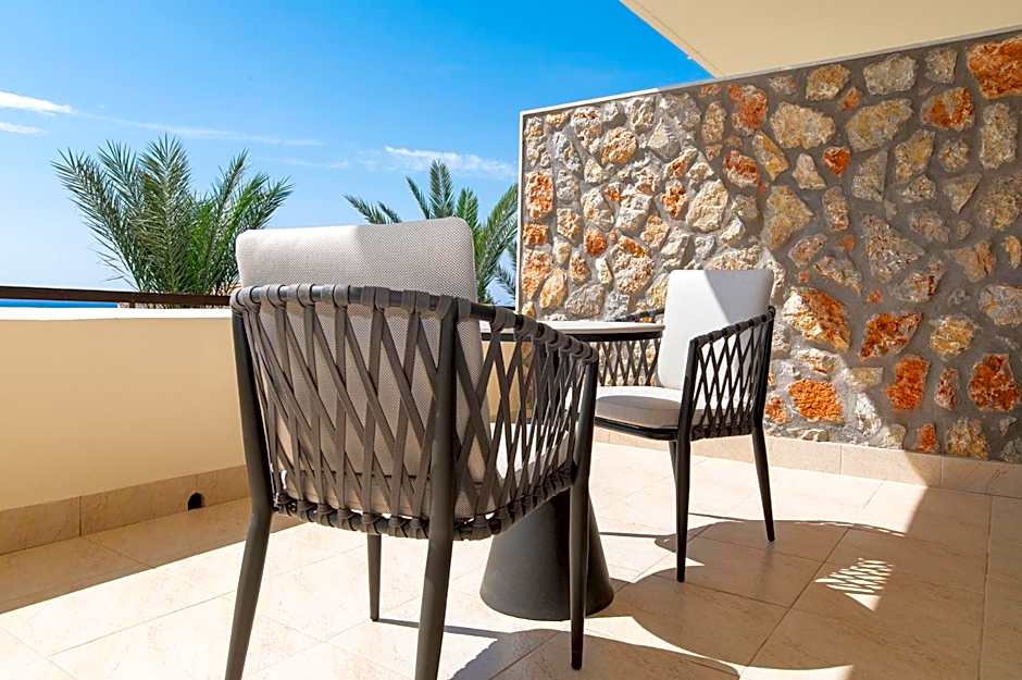 Grand Blue Beach Hotel