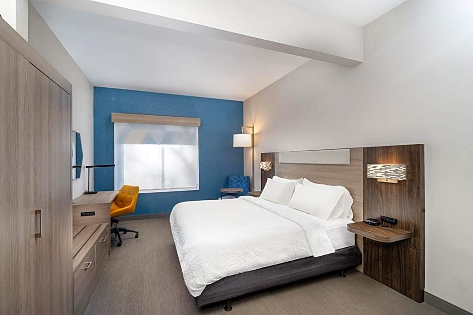 Holiday Inn Express & Suites Bozeman West By IHG
