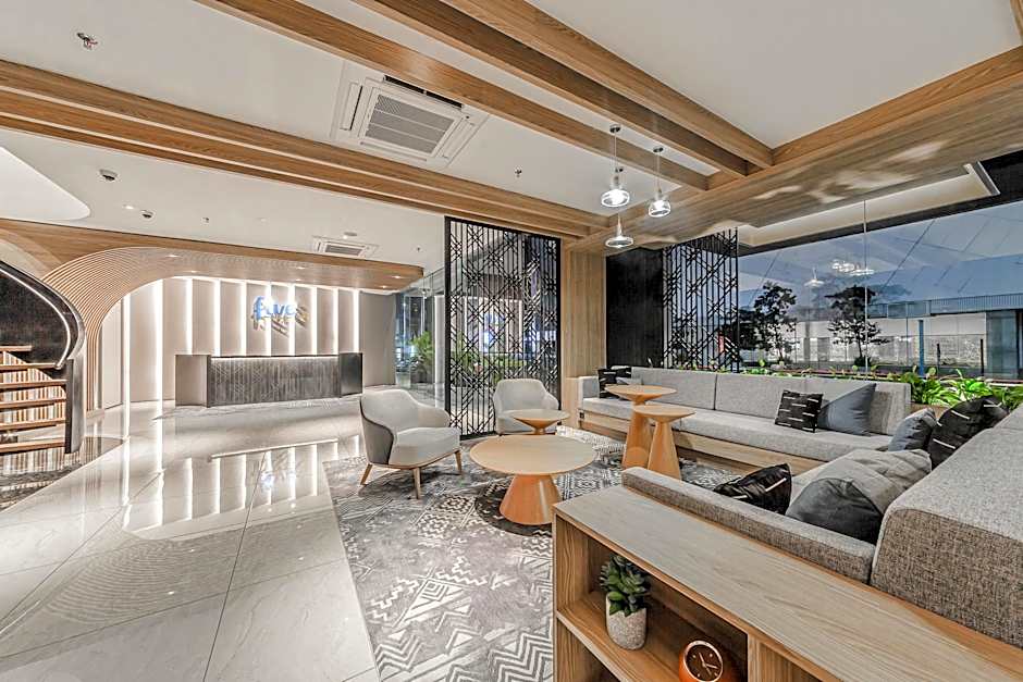 Fives Hotel Johor Bahru City Centre