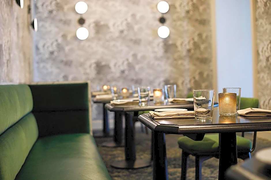 Cyrus Hotel, Topeka, A Tribute Portfolio Hotel