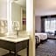La Quinta Inn & Suites by Wyndham Baltimore Bwi Airport