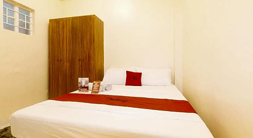 RedDoorz near De La Salle Dasmarinas Cavite