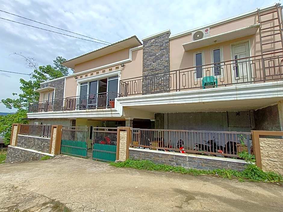 RedDoorz @ Al Muhajir Homestay Kendari