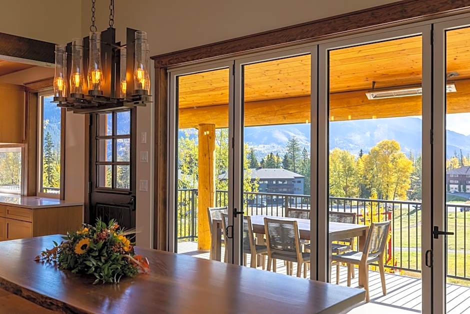 Snow Creek Cabins by Fernie Lodging Co