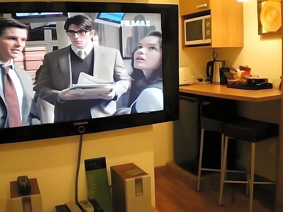 5ive Beach House Hotel