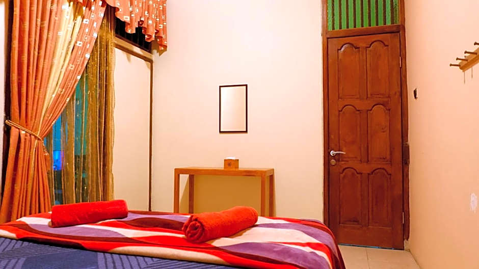 Sleepy Raccoon Hostel