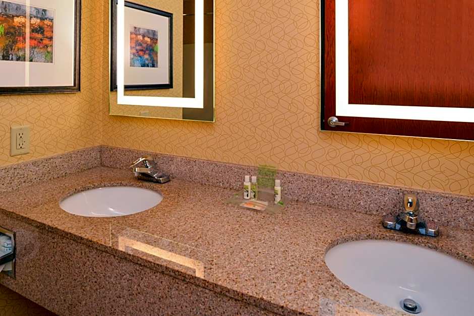 Holiday Inn Poplar Bluff By IHG