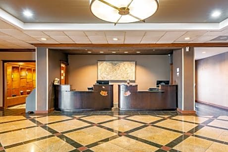 Wyndham Omaha Hotel - West Dodge