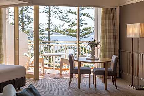 Junior King Suite with Ocean View