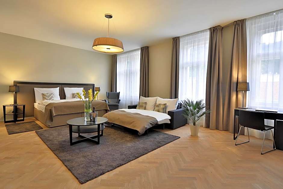 James Hotel & Apartments