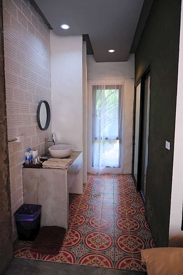 Black Elephant Boutique