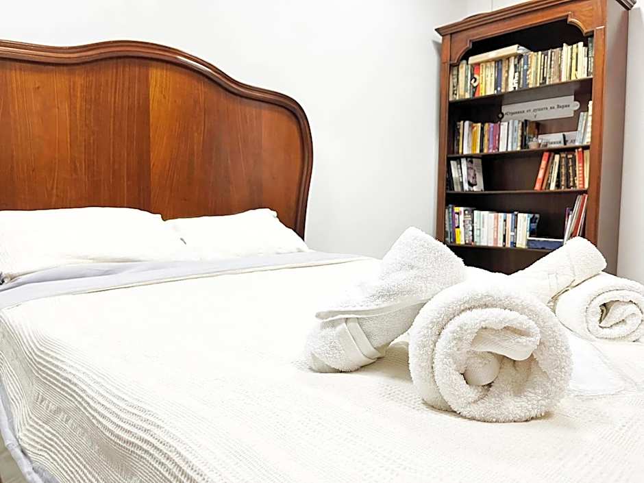 Beehive Hotel and CoWorking