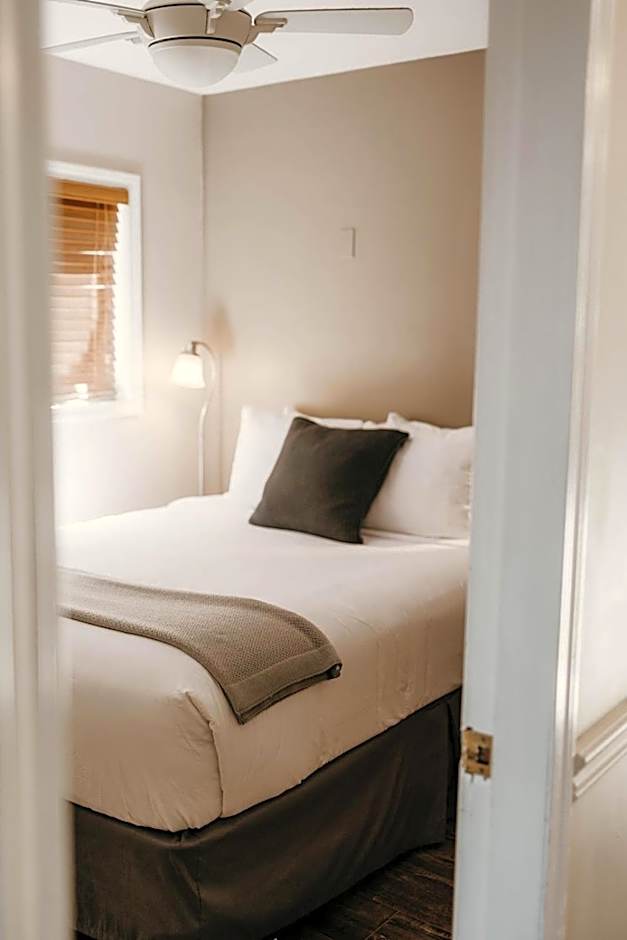 Page's Inn on Silva Bay