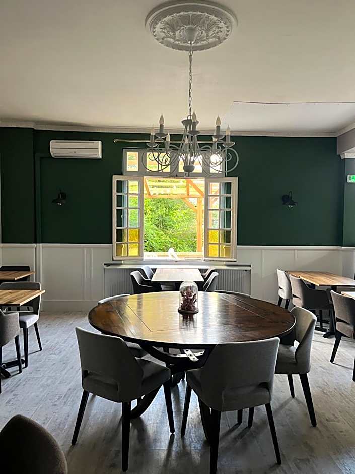 Logis Hôtel Restaurant Le Lascaux