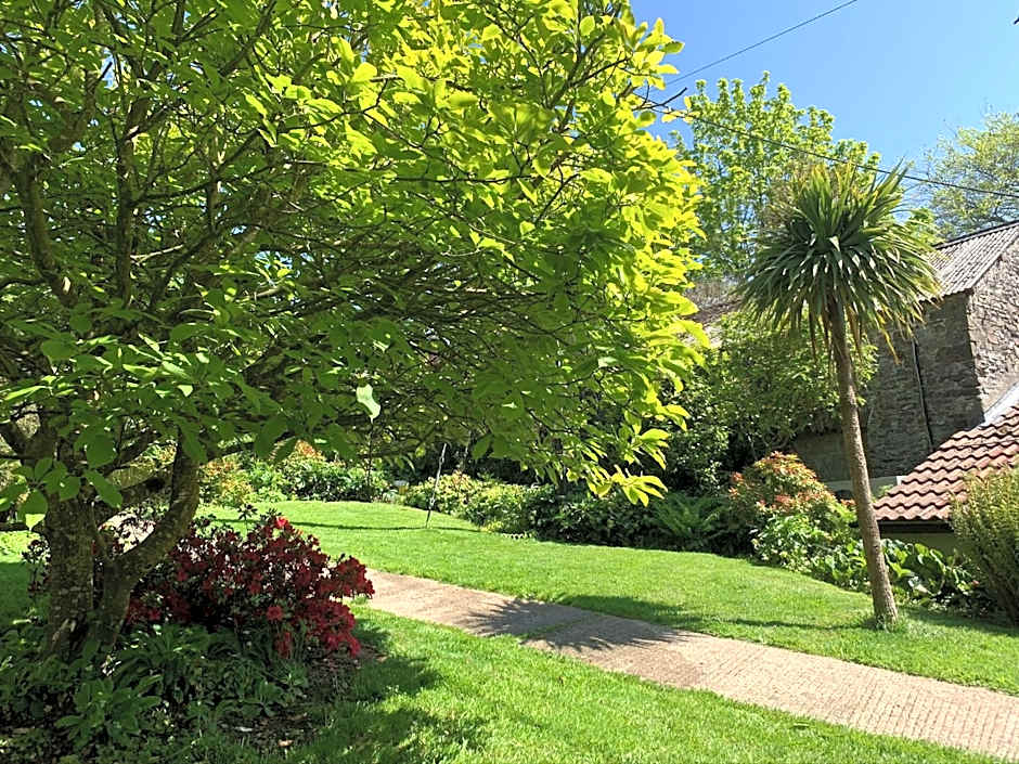 The Hoops Inn & Country Hotel