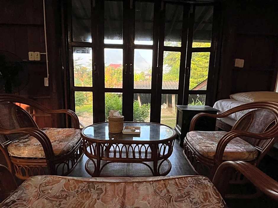Brown House Chiangdao