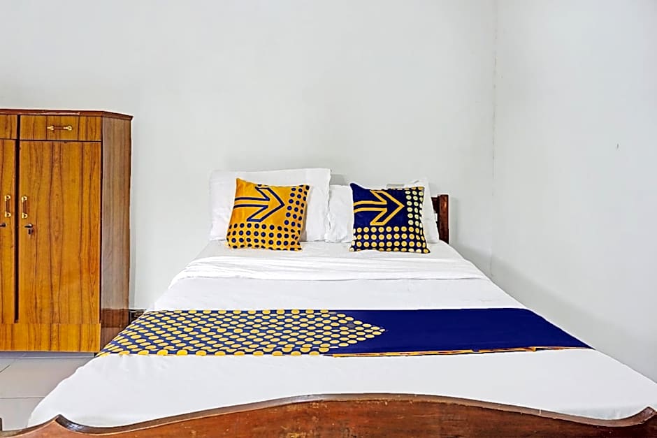 OYO Life 91896 Kost Bu Dewi Syariah