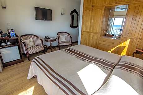 Double Room with Balcony and Sea View