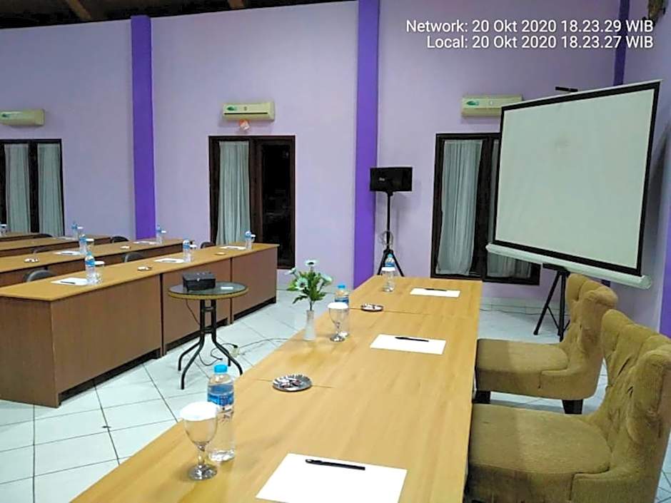 Hotel Signature Mandala Kencana