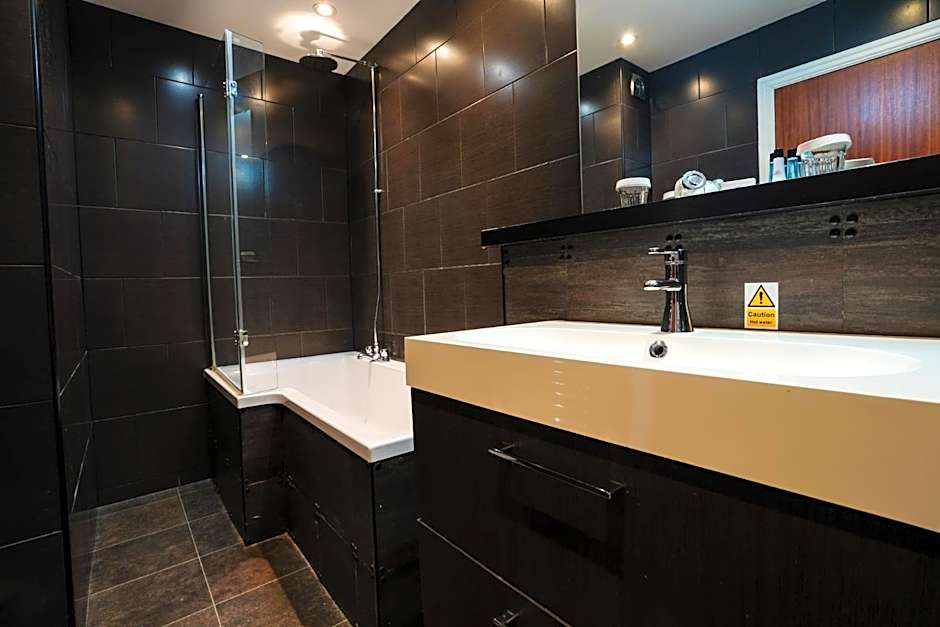 Gomersal Park Hotel & Bazaar Spa
