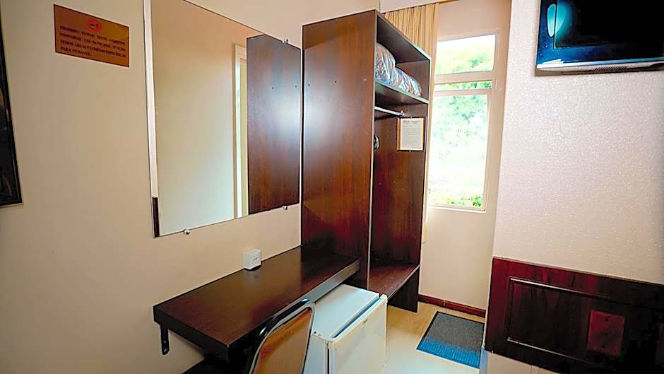 Lira Hotel