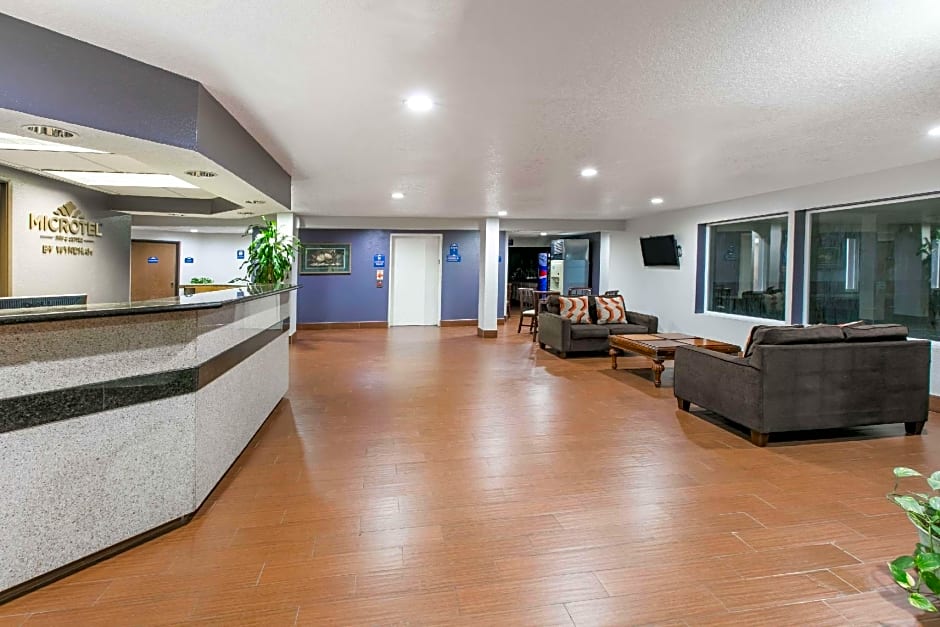 Microtel Oklahoma Cty Airport – Oklahoma City, OK
