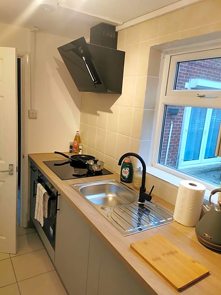 116 Maison Dieu Road Room C in Dover