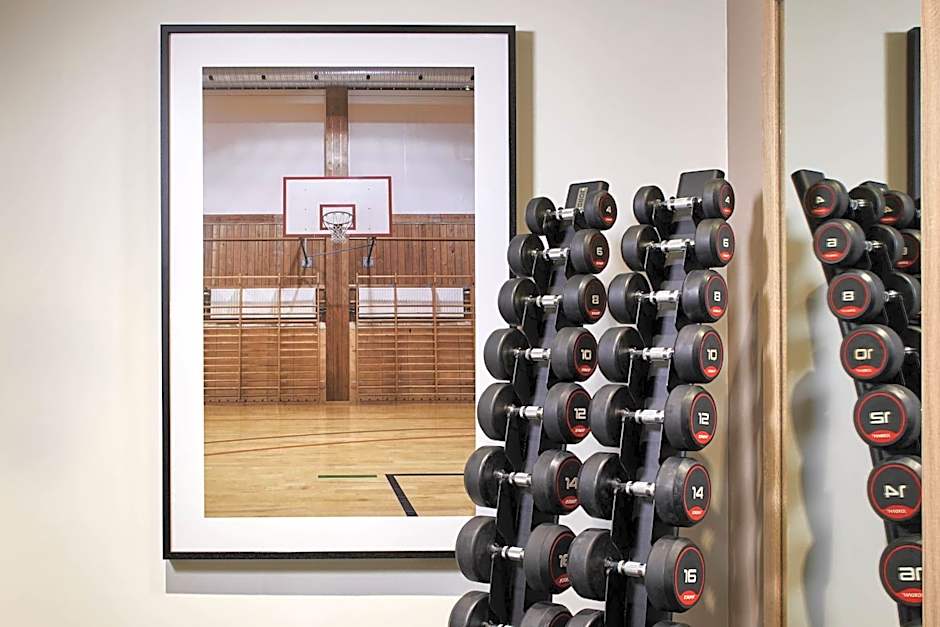 Courtyard By Marriott London City Airport