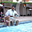Bidwood Suite Hotel, Opposite Sarit Centre