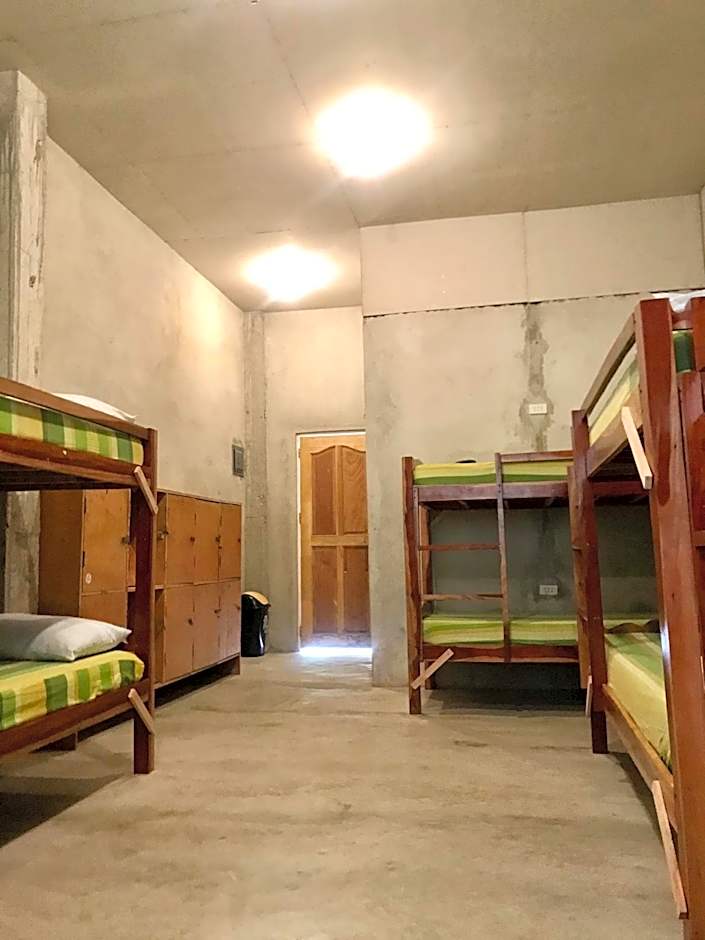 Sharky Hostel Oslob