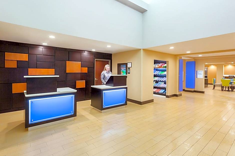 Holiday Inn Express Hotel & Suites Mebane By IHG