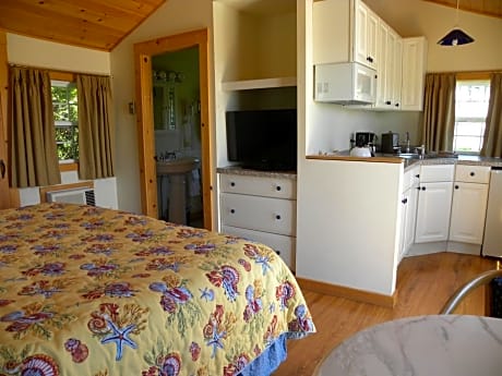 Superior King Cottage with Kitchenette and Sea View