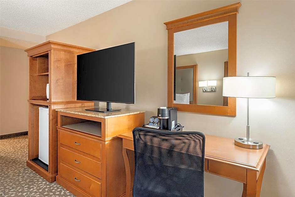 Best Western Plus Harbor Plaza And Conference Center