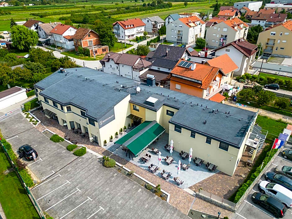 Hotel Santiny