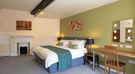 Double or Twin Room with Private Bathroom