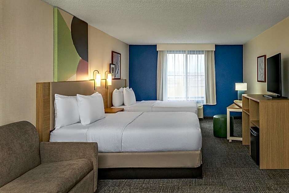 Spark by Hilton Denver International Airport