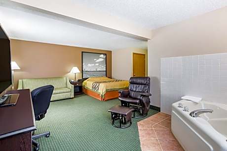 Superior Queen Suite - Non-Smoking