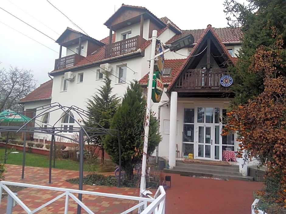 Alabástrom Panzió és Étterem