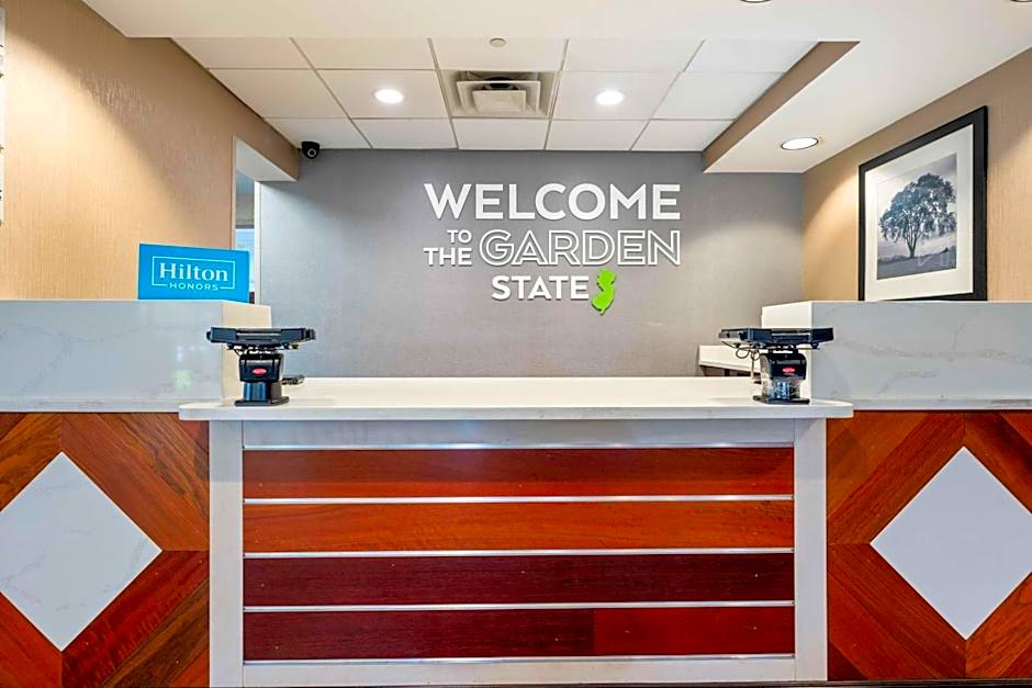 Hampton Inn By Hilton Ridgefield Park