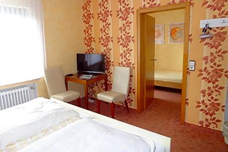 Basic Triple Room