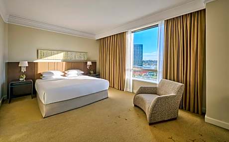 Deluxe King Room - Club Access