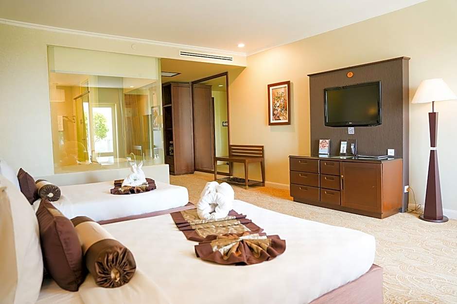 Photo 1 of 8 of Deluxe 2 Beds, Sea View
