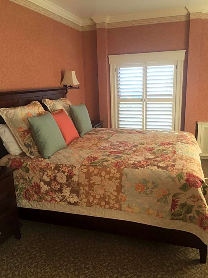 Superior 1 King Bed Suite — 5 fotoğraftan 1. fotoğraf