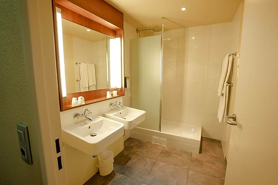 Hotel Campanile Roissy