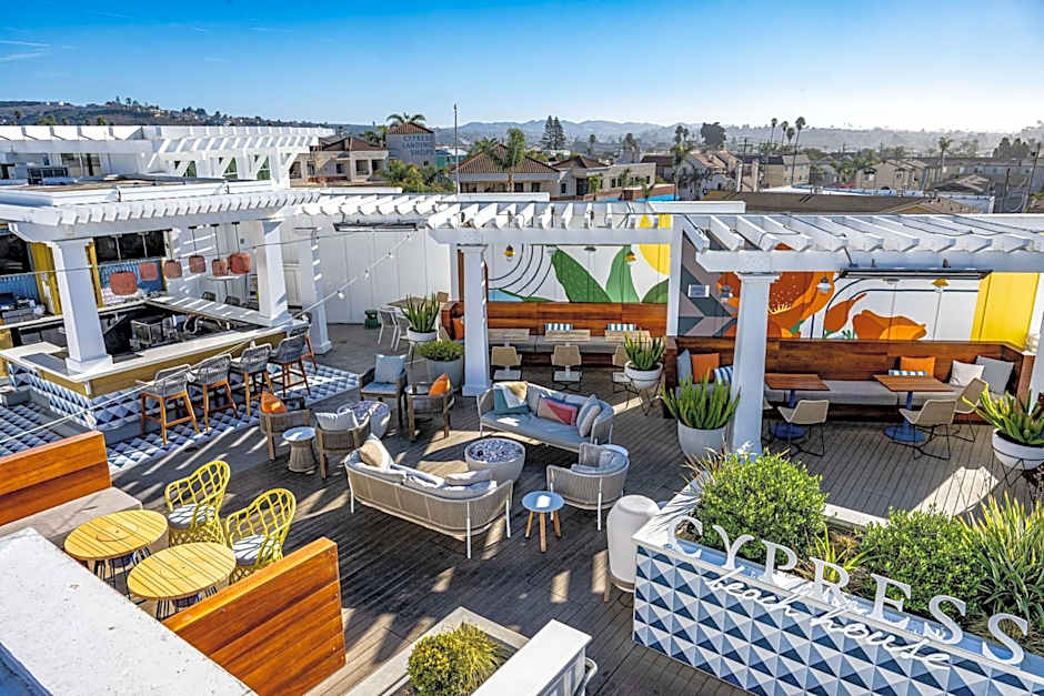 Inn at the Pier Pismo Beach, Curio Collection by Hilton